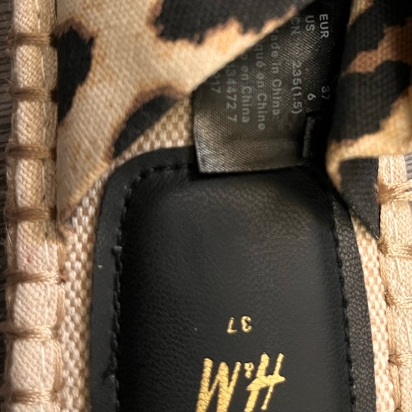 H&M Leopard Print Sandals - Black and Tan - Picture 5 of 5